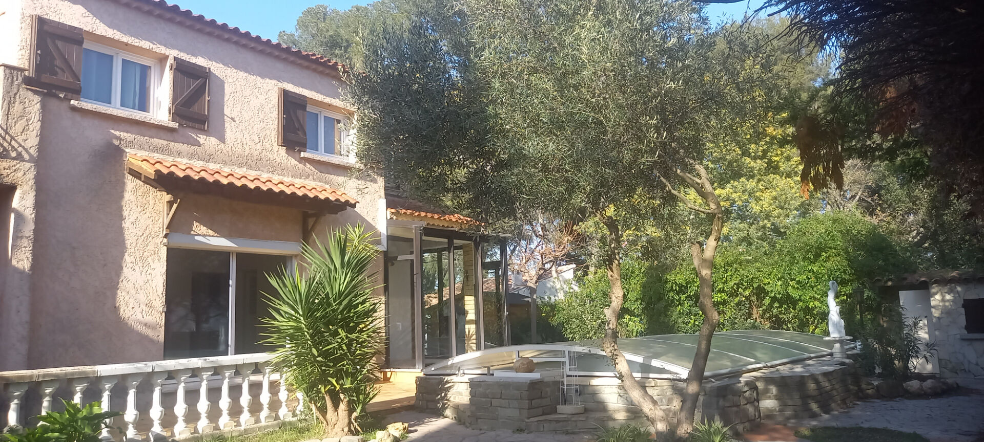 Agence immobilière de AGENCE LE PORTIQUE Le lavandou