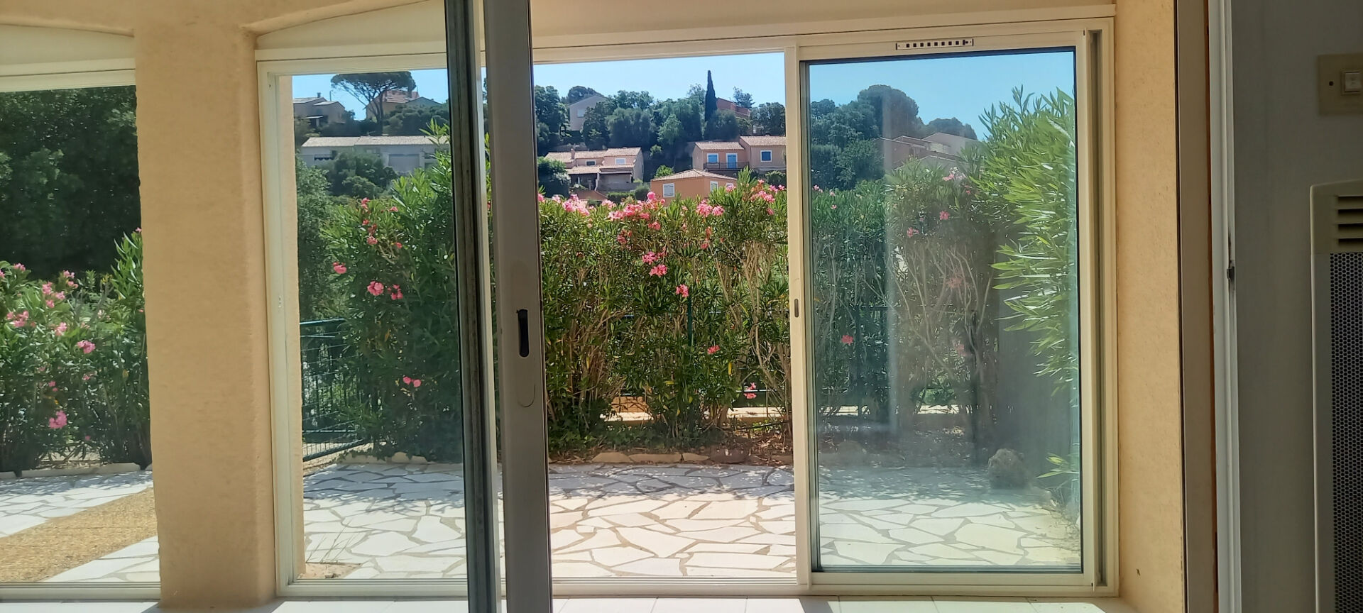 Agence immobilière de AGENCE LE PORTIQUE Le lavandou