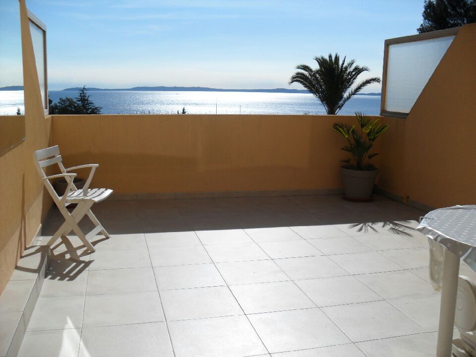 Agence immobilière de AGENCE LE PORTIQUE Le lavandou