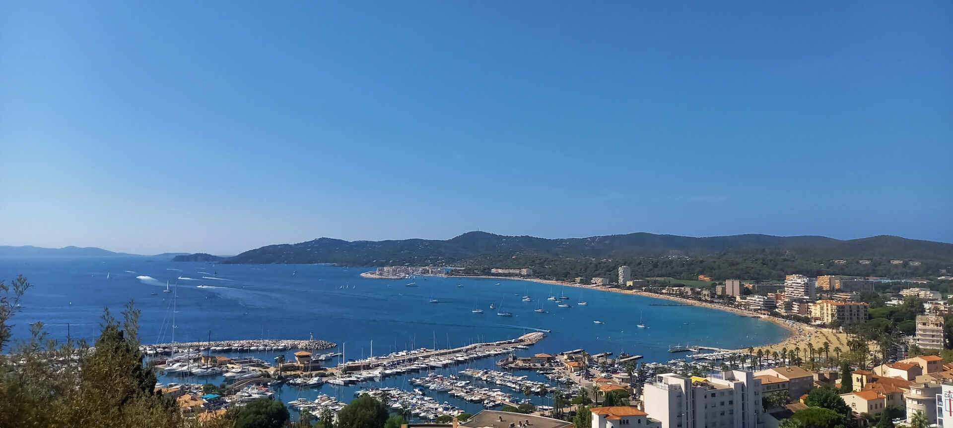 Agence immobilière de AGENCE LE PORTIQUE Le lavandou