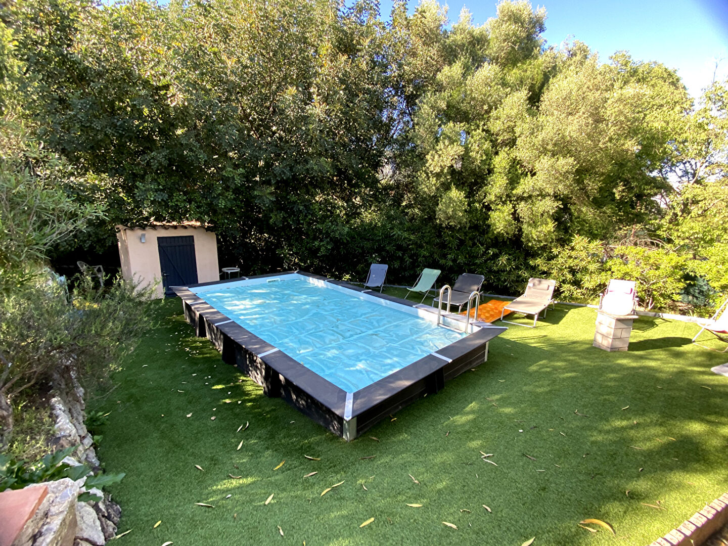 Photo Villa Toulon Est quartier des Terres Rouges 6 pièces 151 m2 sur terrain de 1290 m² avec piscine sécurisée image 1/6