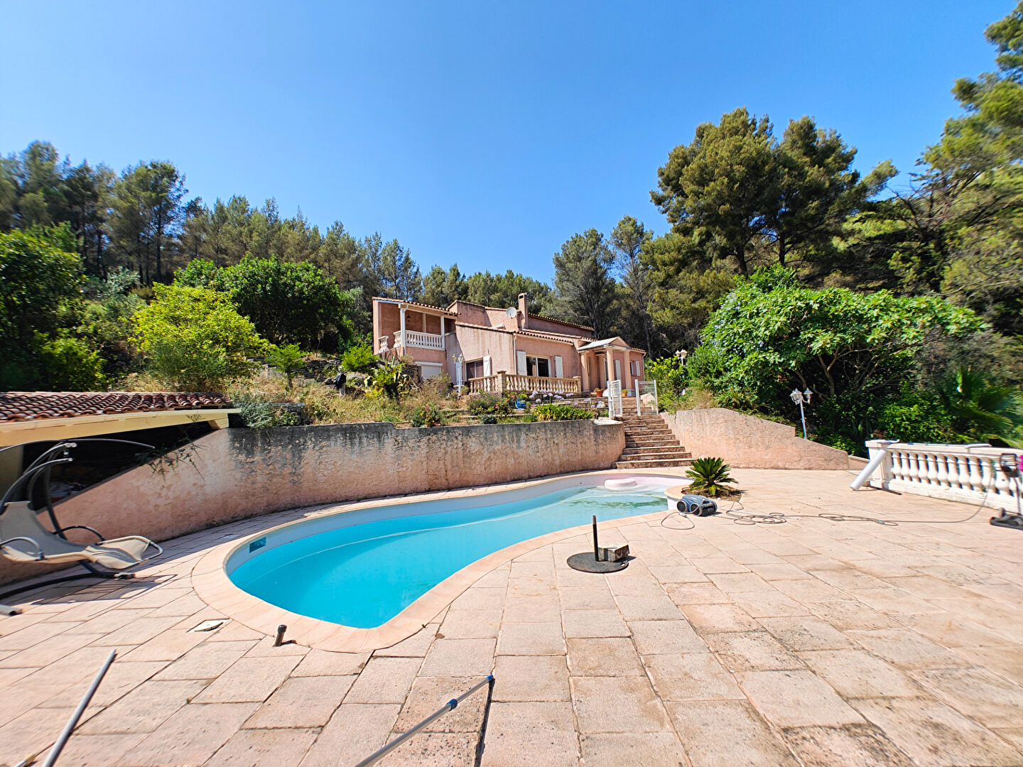 Agence immobilière de AGENCE AZUR IMMOBILIER La garde