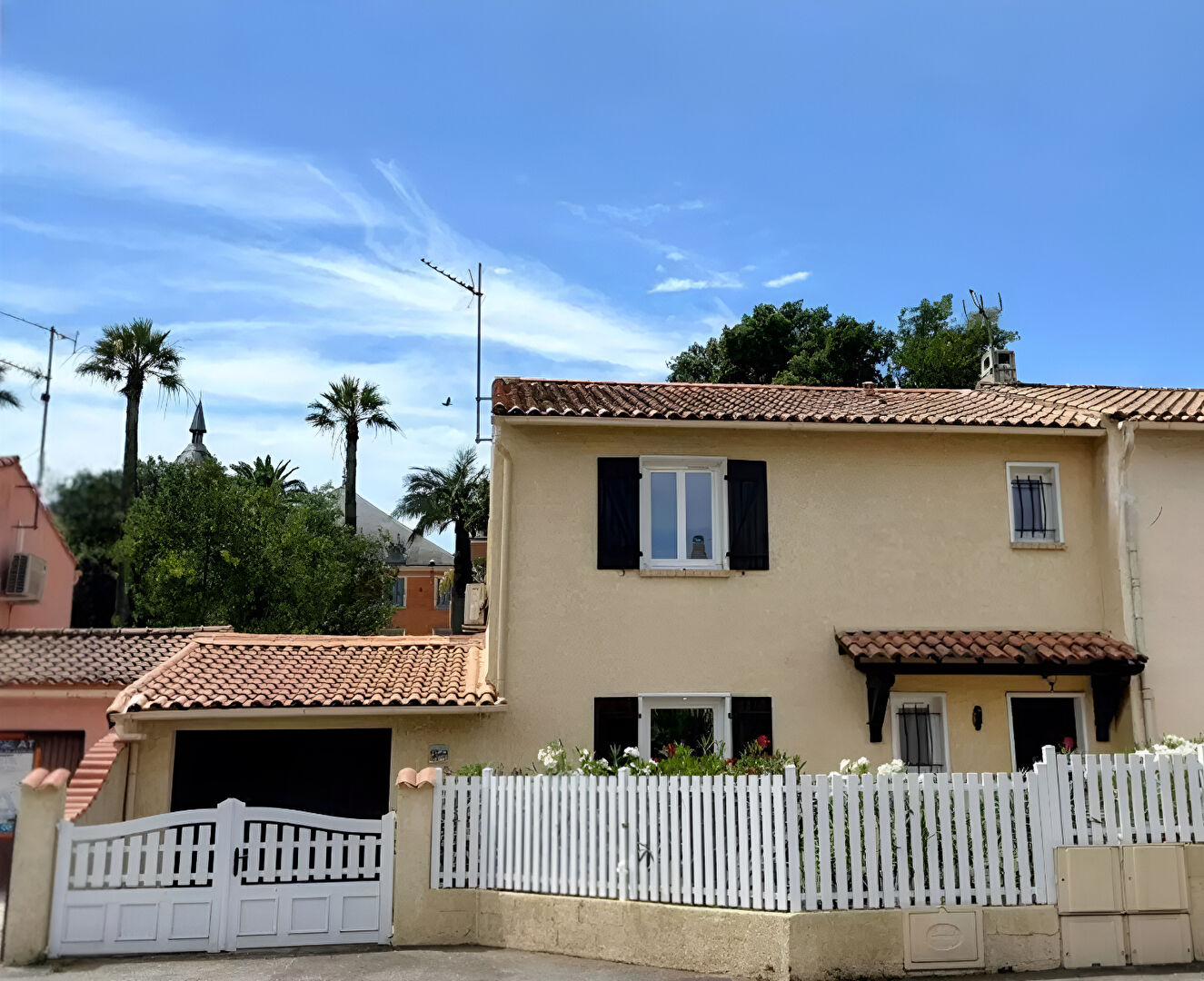 Agence immobilière de AGENCE AZUR IMMOBILIER La garde