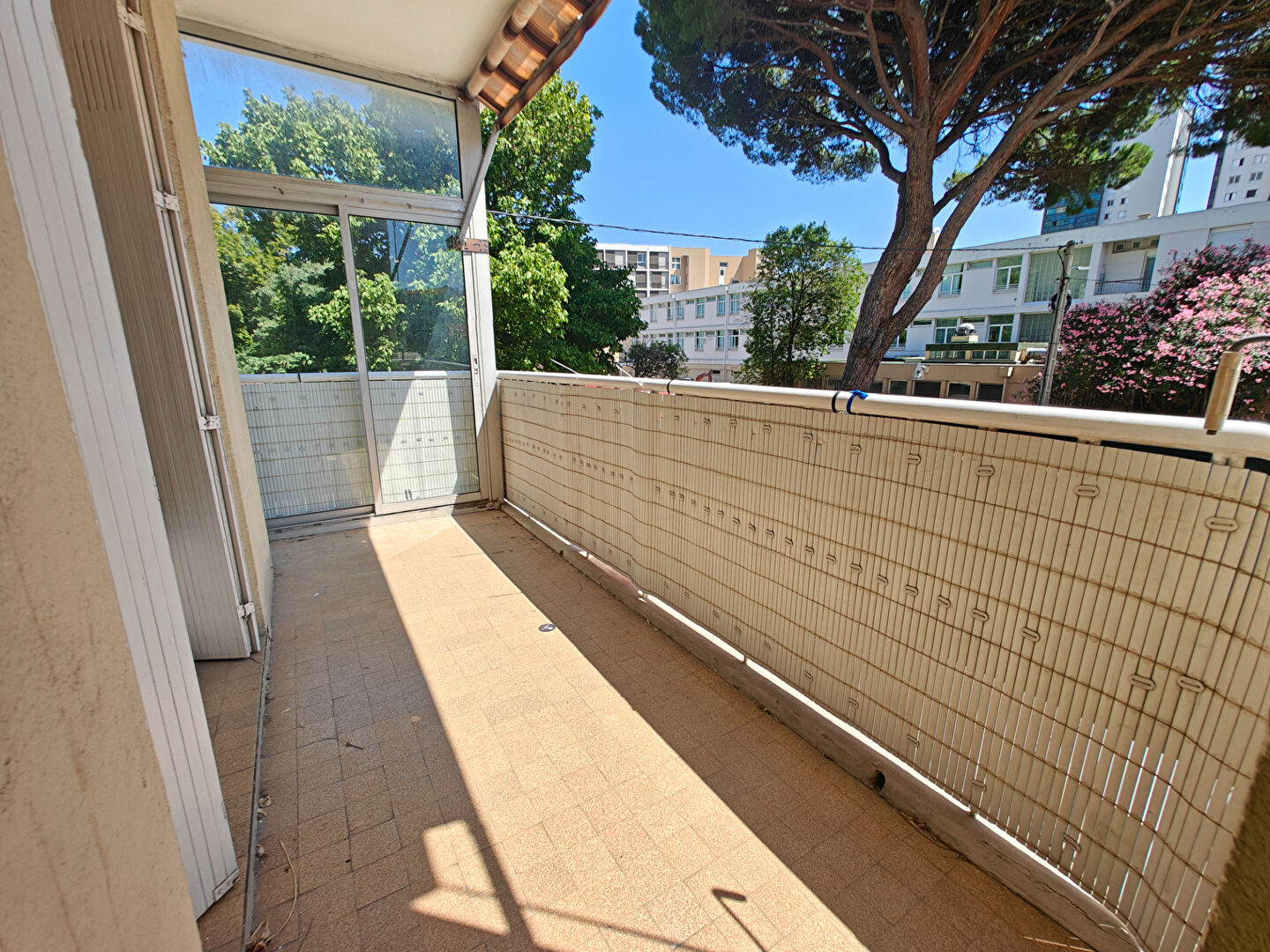 Agence immobilière de AGENCE AZUR IMMOBILIER La garde