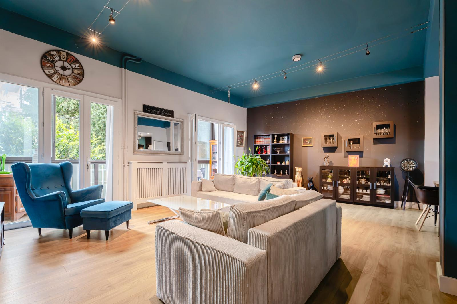 Agence immobilière de AGENCE AZUR IMMOBILIER La garde