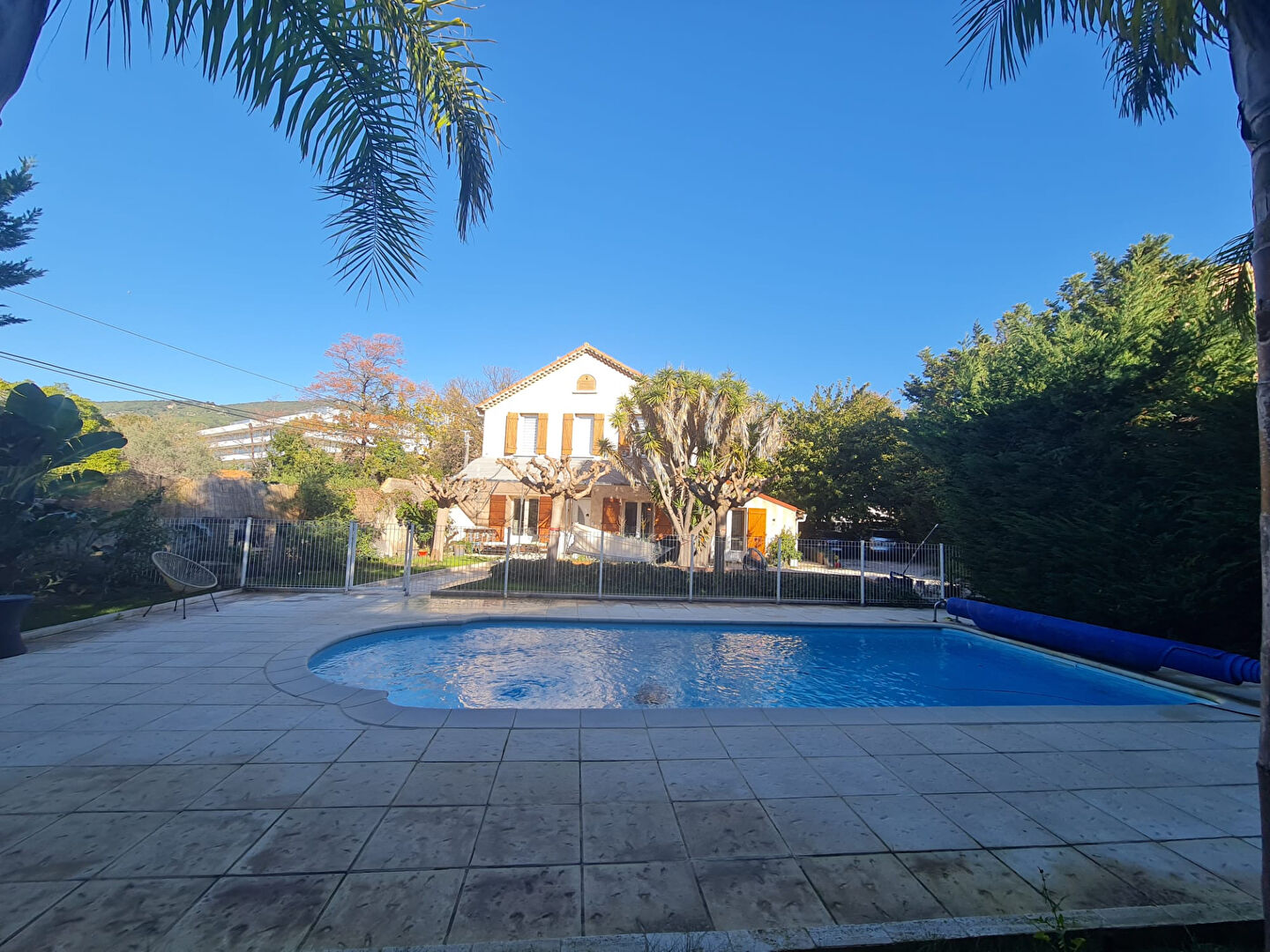 Agence immobilière de AGENCE AZUR IMMOBILIER La garde