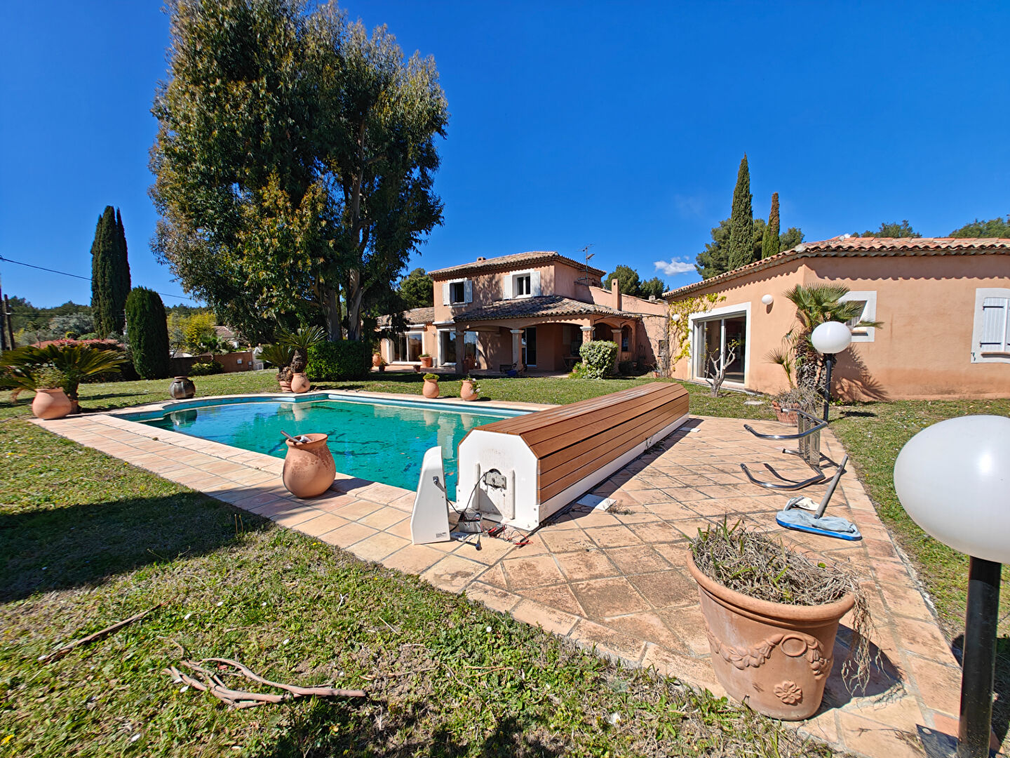 Agence immobilière de AGENCE AZUR IMMOBILIER La garde