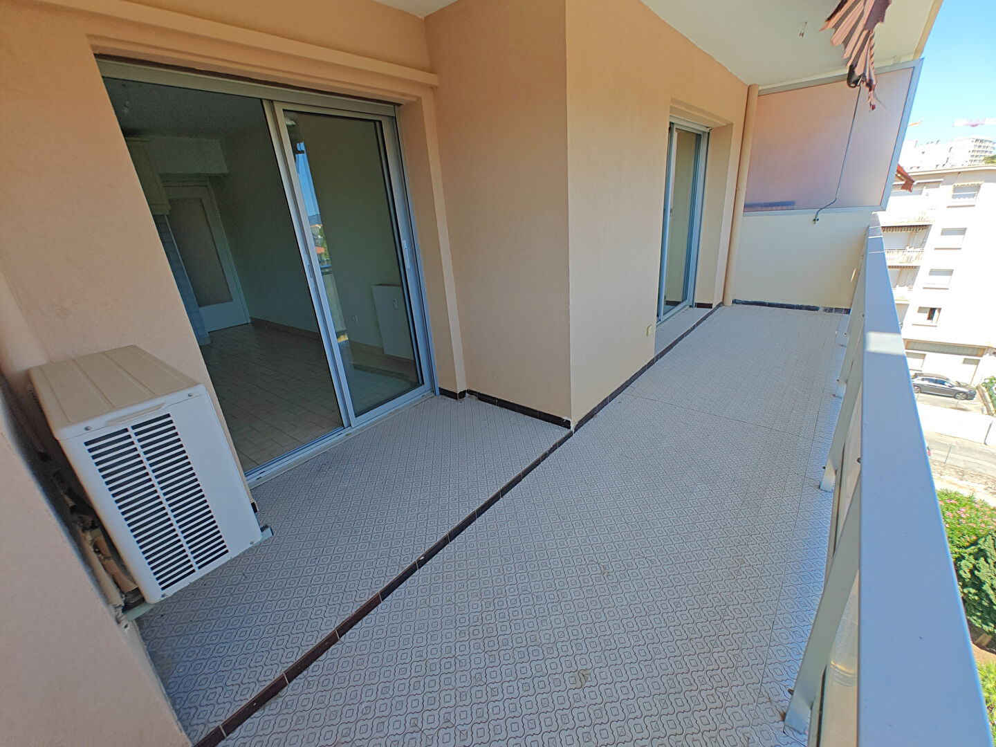 Agence immobilière de AGENCE AZUR IMMOBILIER La garde