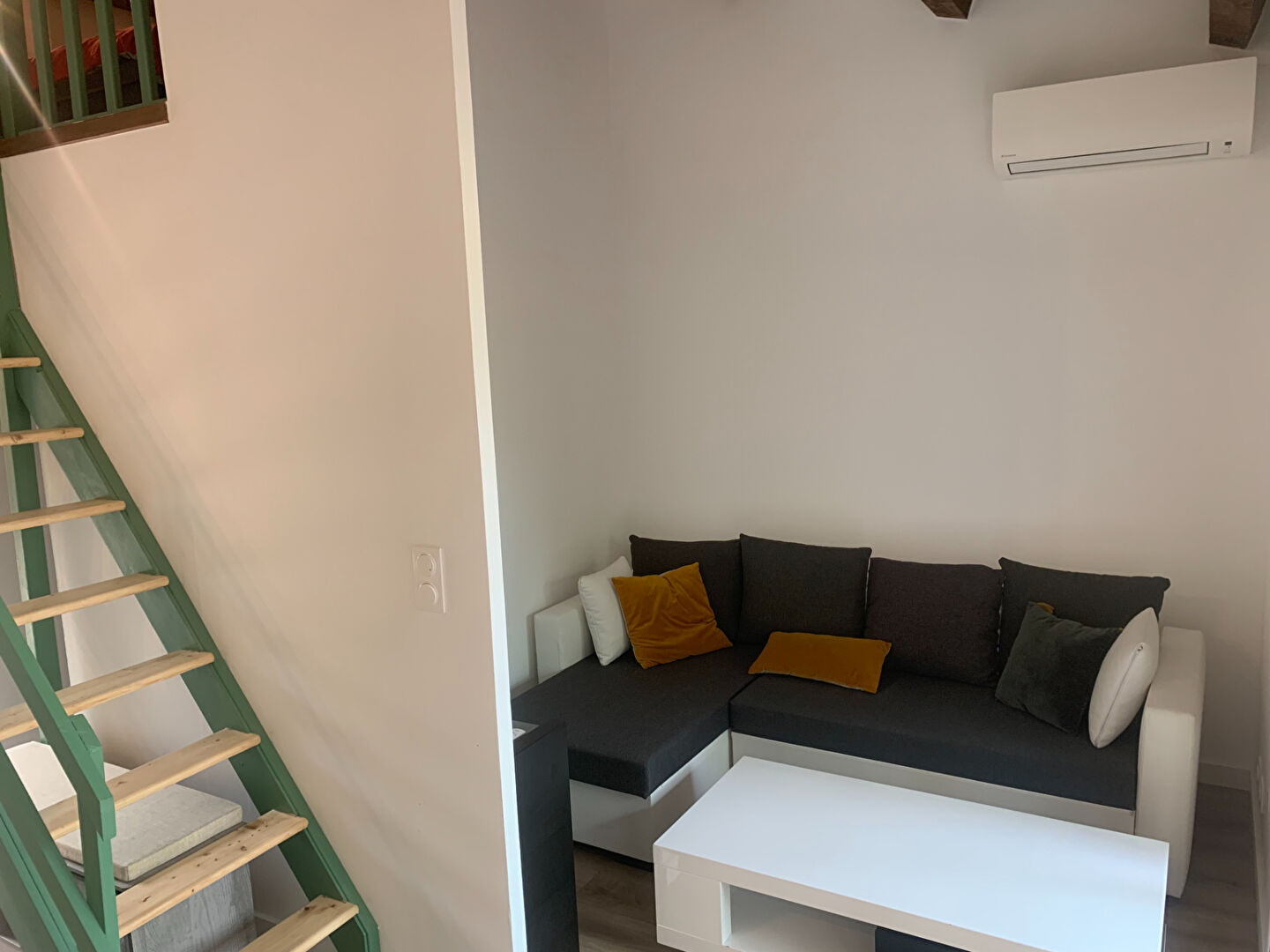 Photo A LOUER : MAZET T2 + DUPLEX - LOCATION HIVERNALE du 01/10/2024 au 28/02/25 image 2/6