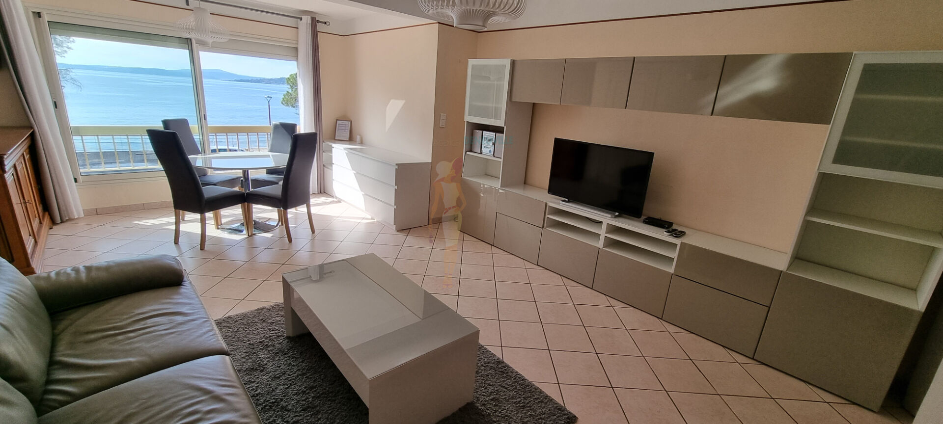 Photo Appartement en plein centre, superbe vue mer image 2/6