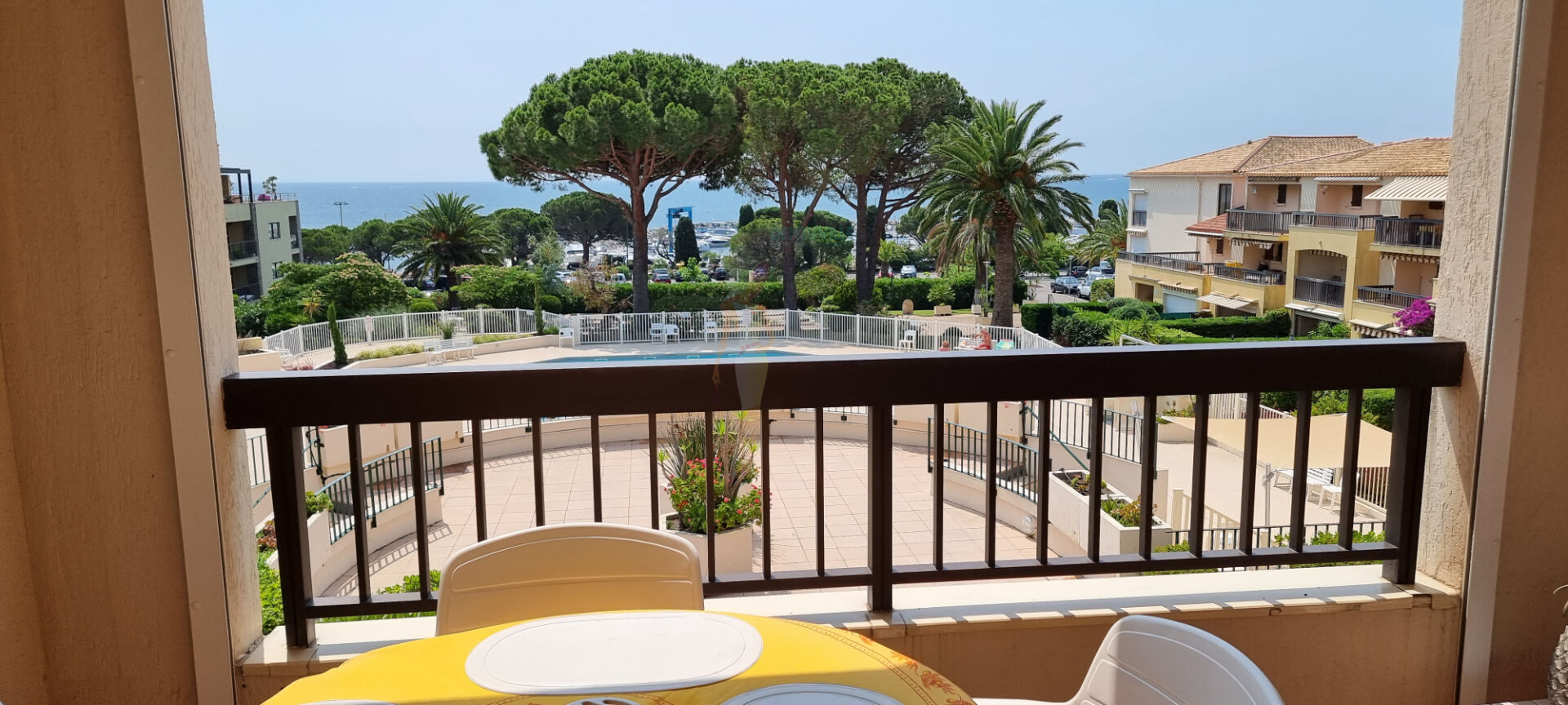 Photo Appartement  T2, Vue mer dans résidence avec piscine proche mer et commerces image 2/6