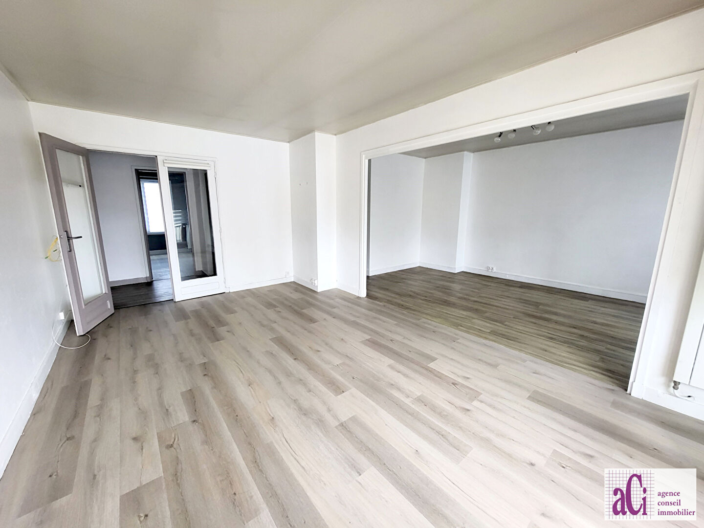 Photo L'HAY LES ROSES - Appartement 4 pièces de 87,64m² image 2/6