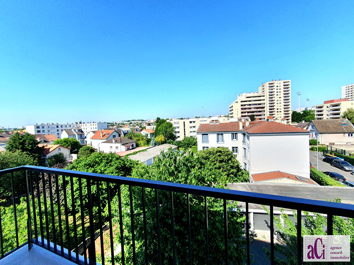 Photo L'HAY LES ROSES - Appartement 4 pièces de 87,64m² image 3/6