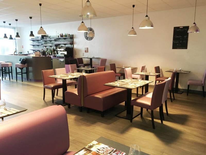 Photo RESTAURANT LAVAL - 200 m2 image 6/6