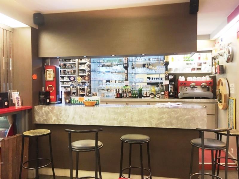 Photo BAR FOUGERES - 190 m2 image 2/6