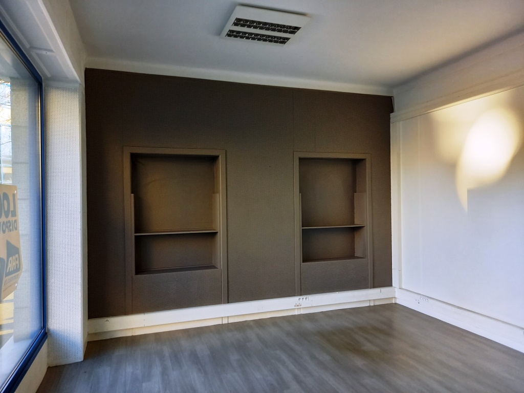 LOCAL COMMERCIAL FOUGERES - 38.69 m2