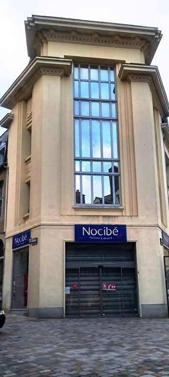 Photo Local commercial Fougeres 207 m2 image 1/6