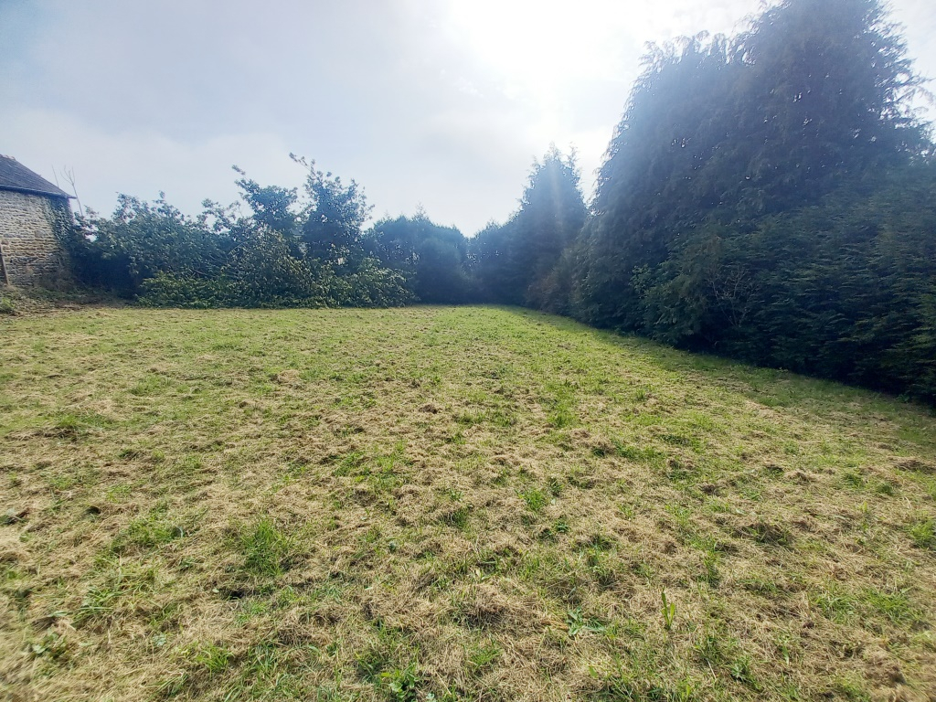 Photo Terrain Montours  800 m2 image 2/2