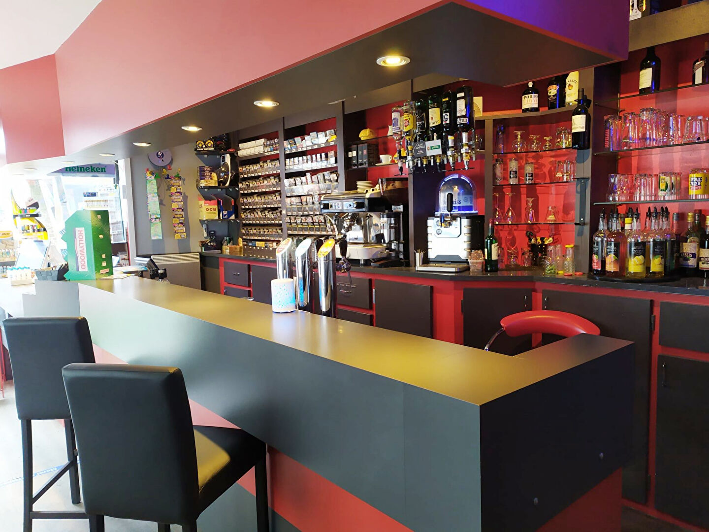 Photo Fonds de commerce BAR TABAC JEUX Fougères image 2/6