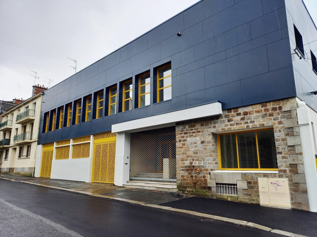 Photo Ensemble de Bureaux A LOUER Fougères 900 m2 image 6/6