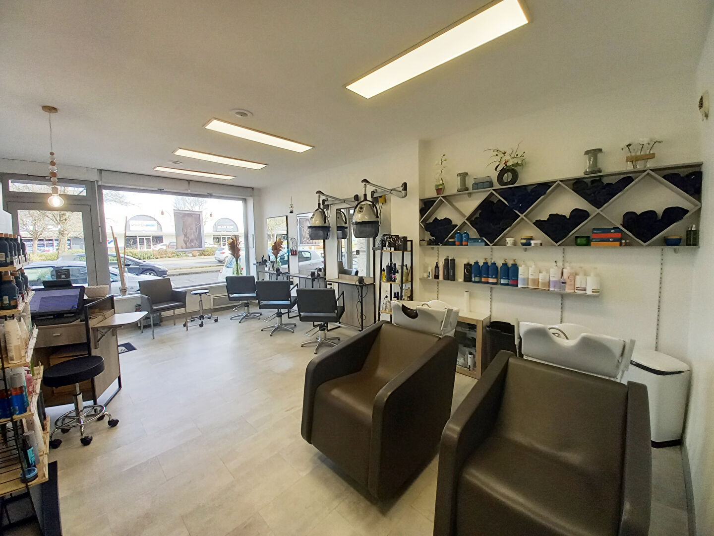 Photo Fonds de commerce Coiffure Fougères image 3/5