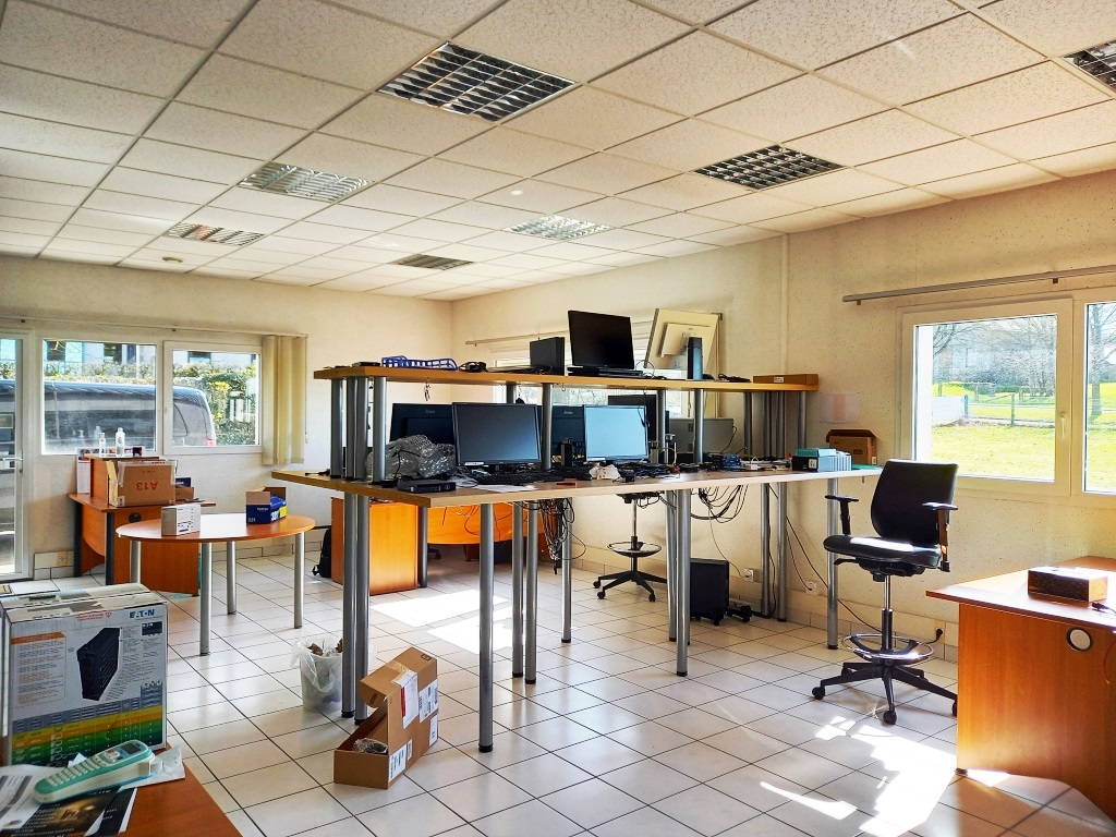 Photo Local commercial image 2/6