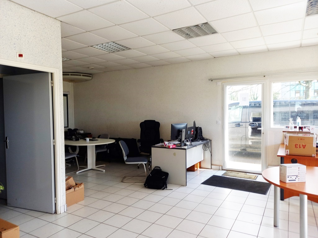 Photo Local commercial image 4/6