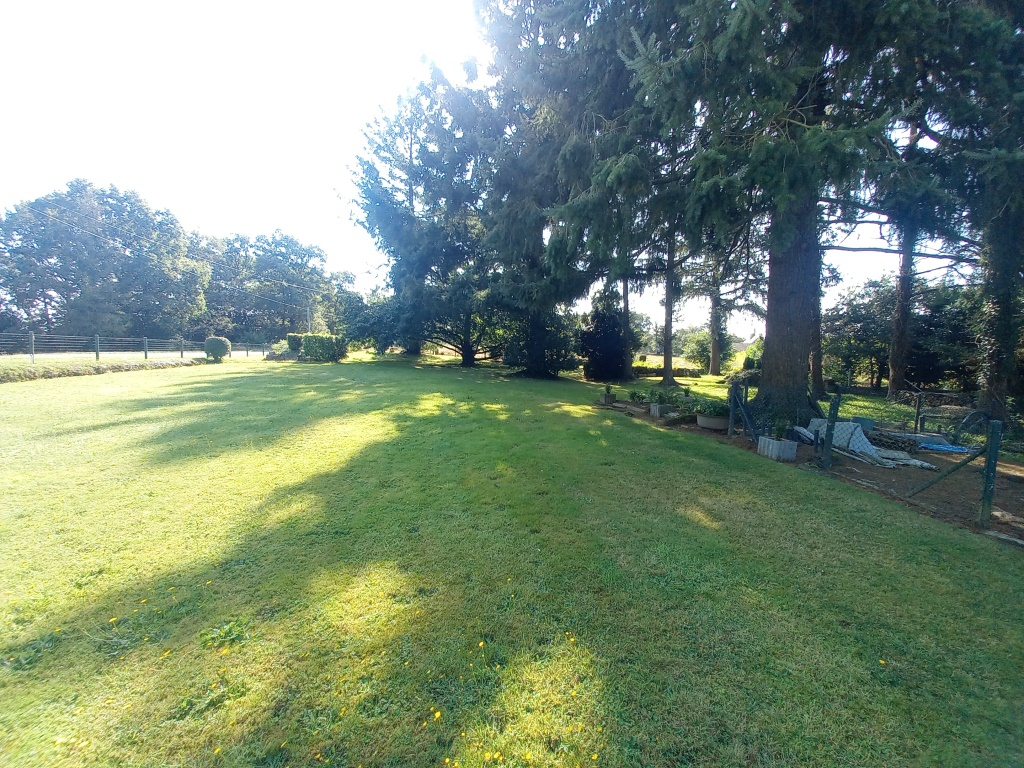 Photo A 10 MINUTE DE  ST AUBIN DU CORMIER image 2/6