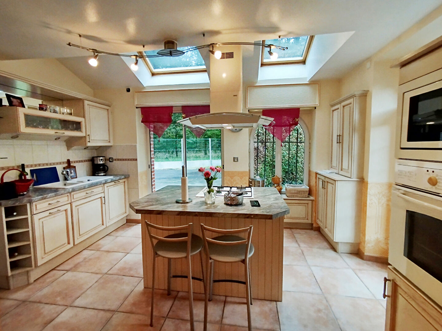 Photo Maison  9 pièces + dépendances image 5/6