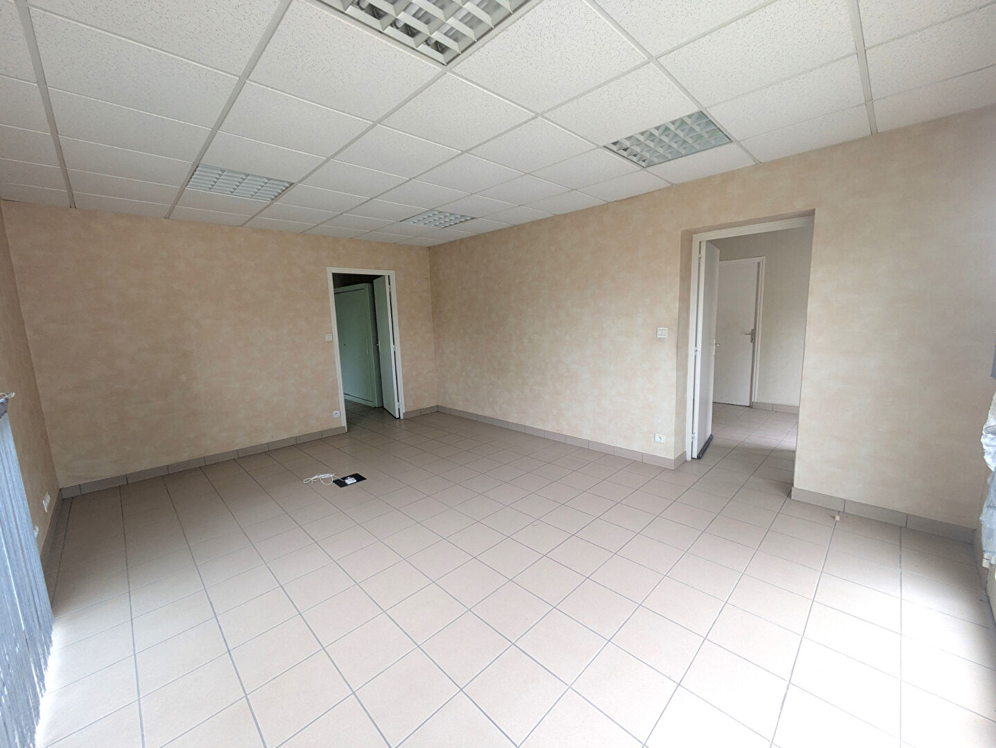 Photo Local d'activités Fleurigné 211 m² image 4/6