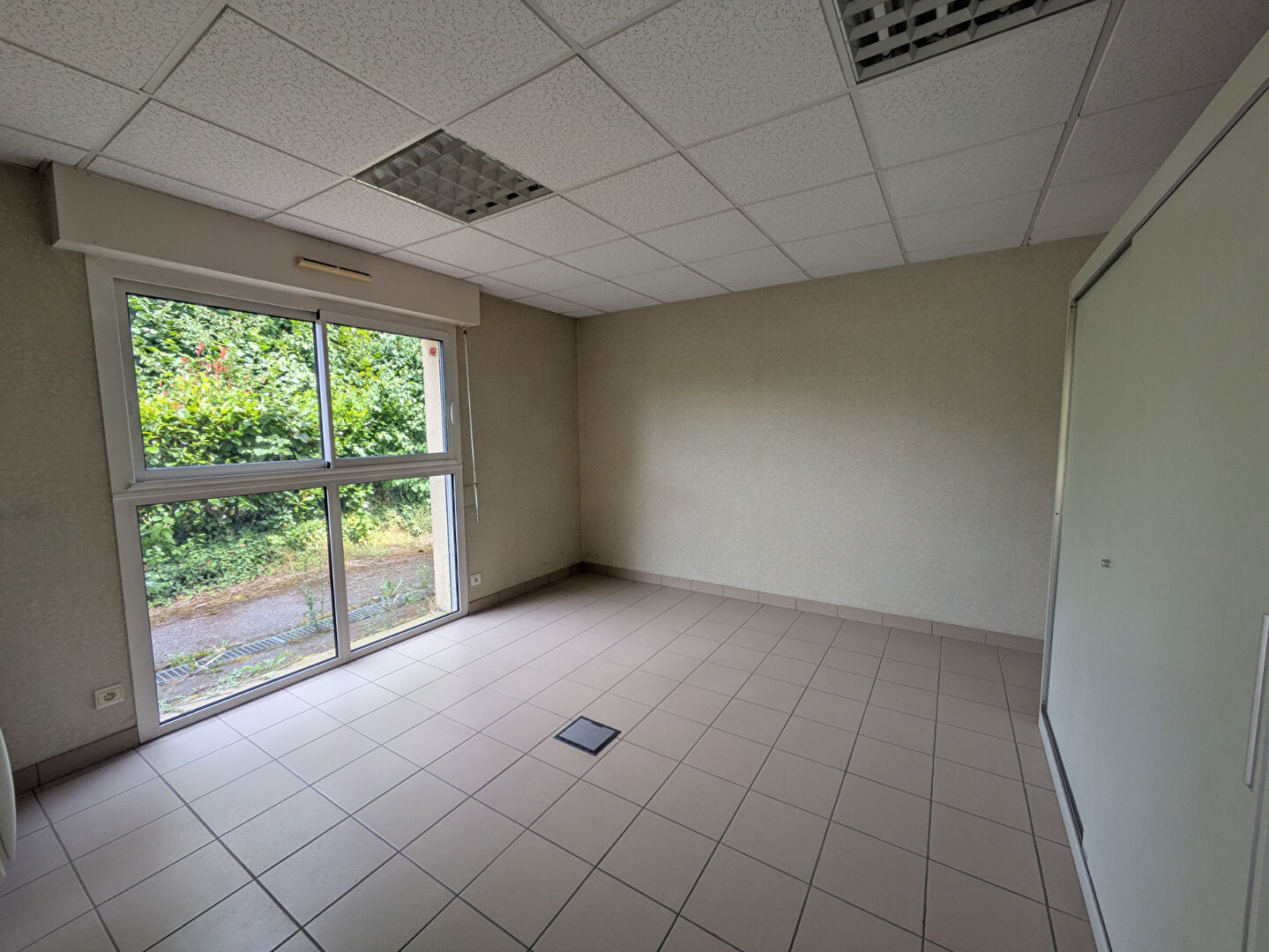 Photo Local d'activités Fleurigné 211 m² image 5/6