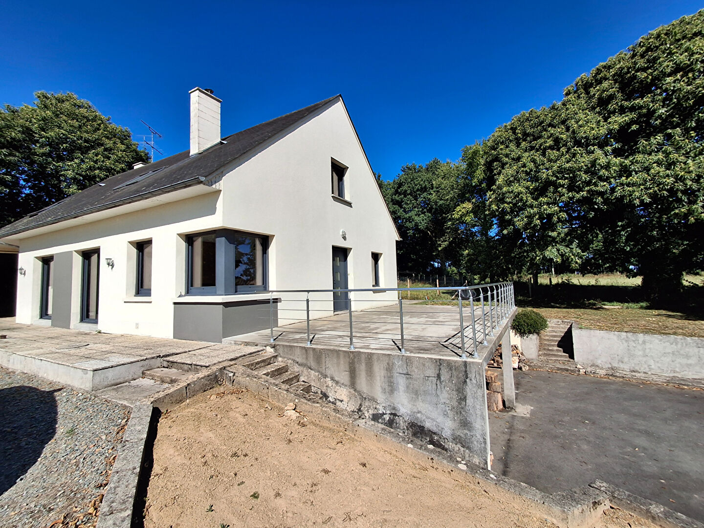 Photo PROCHE DES COMMODITES image 3/6