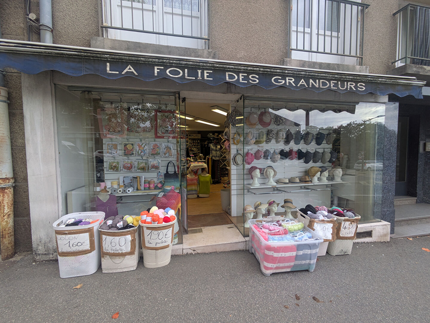 Local commercial Fougeres 40 m²