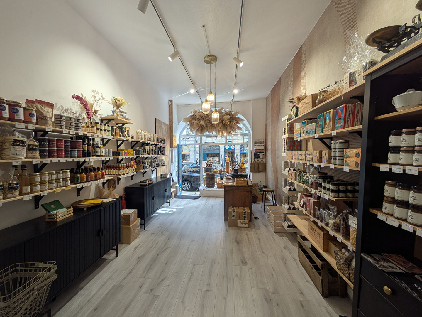 Photo Epicerie fine et cave à vin FOUGERES centre image 4/4