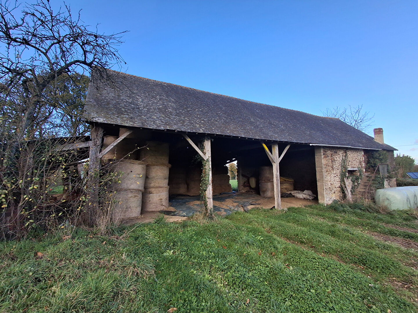 Photo AXE FOUGERES VITRE image 1/6