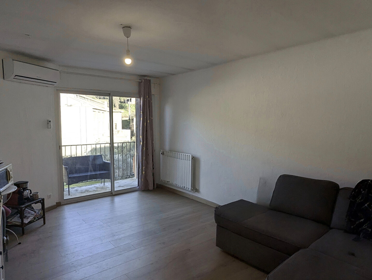 SALERNES appartement lumineux, 4 pièces, 78 m², 3 balcons