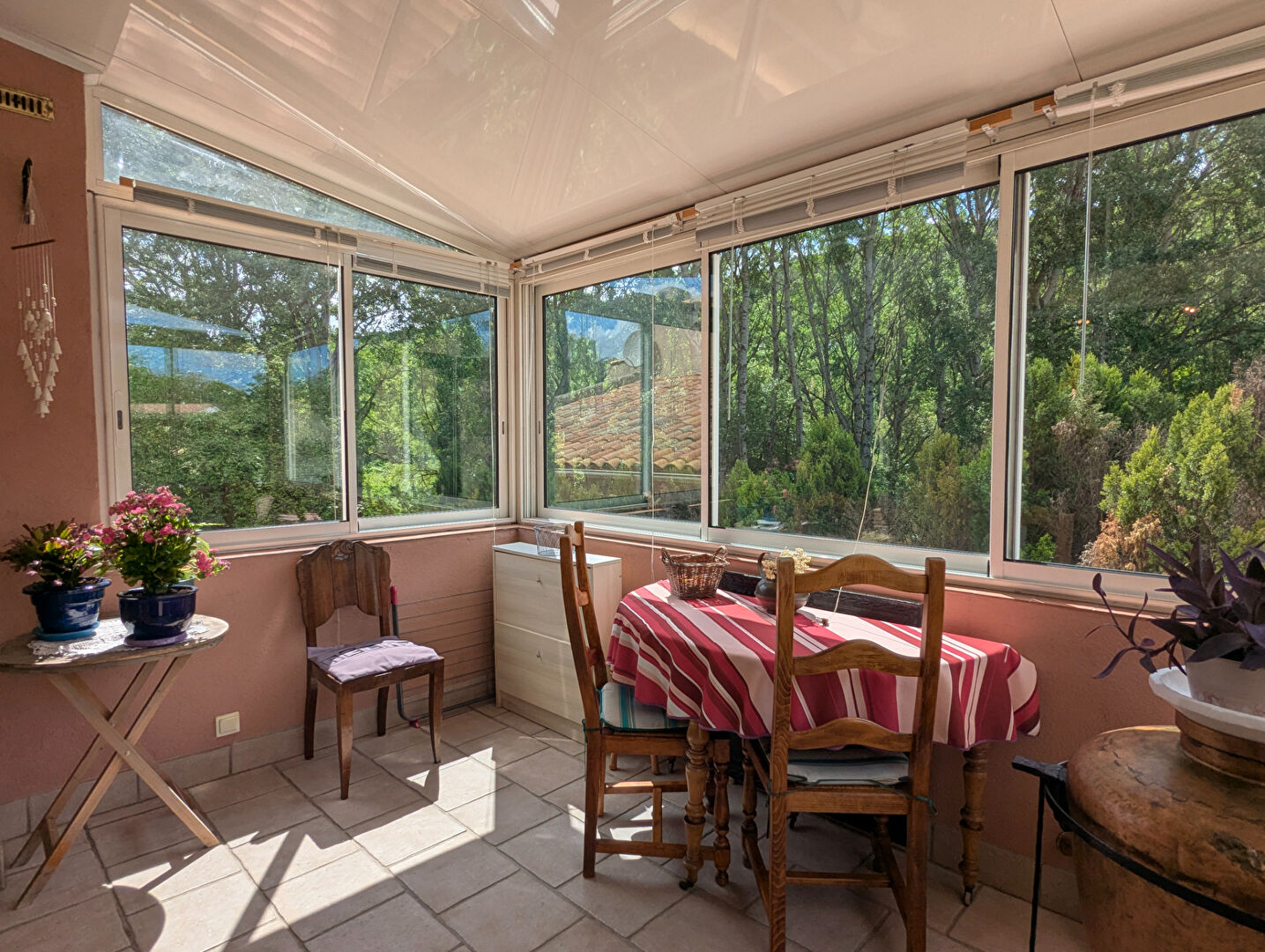 Photo SALERNES, charmant appartement 3 pièces, véranda et 2 places de parking image 2/6