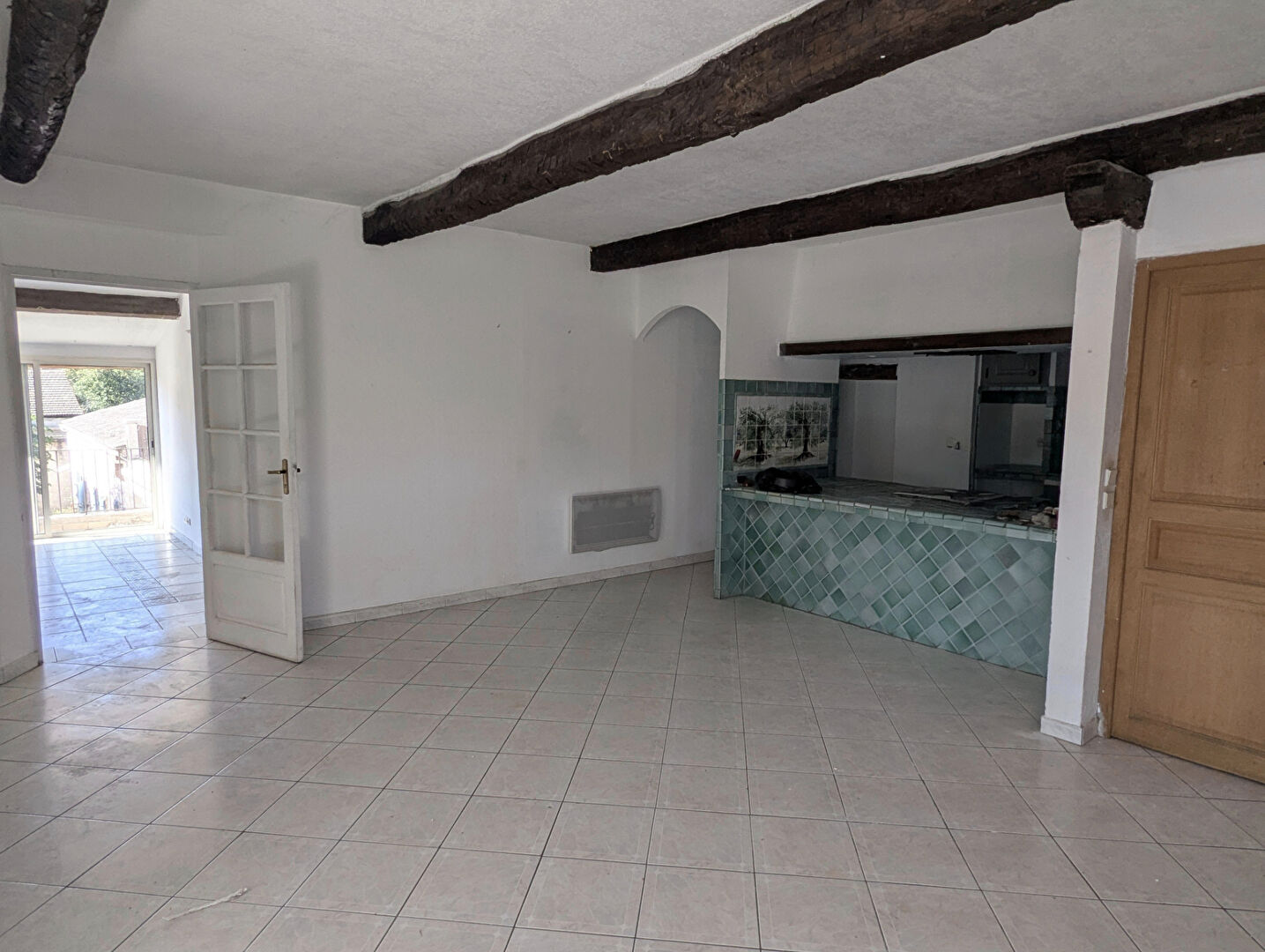 Photo SALERNES, duplex de 135,09 m², 4 pièces, balcon,cave et 2 places de parking image 4/6