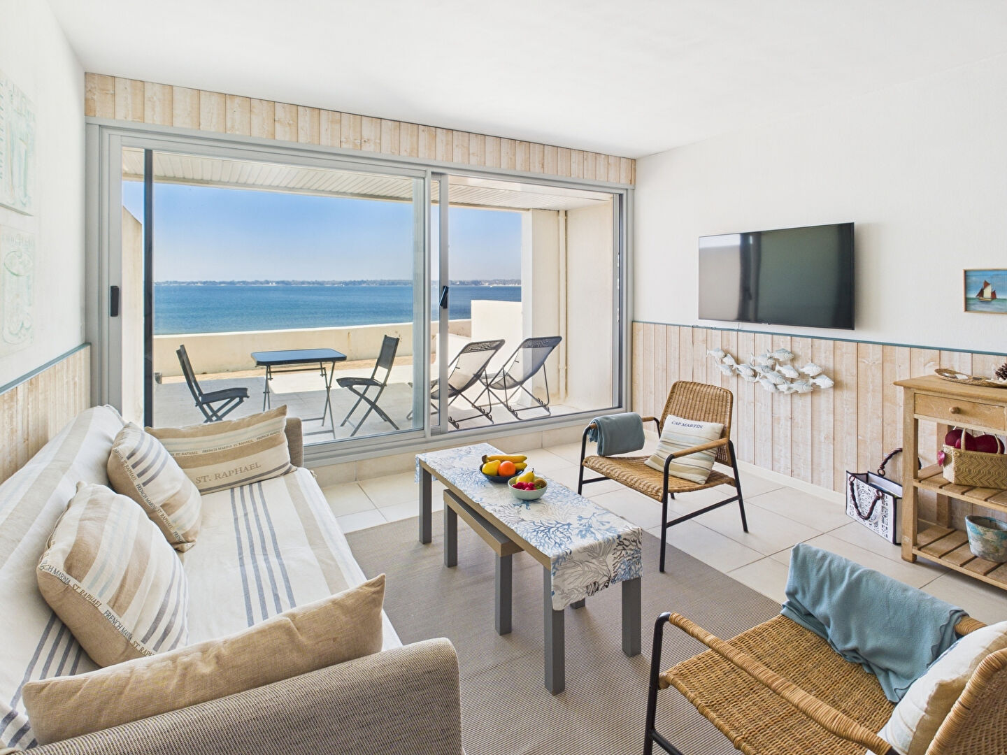 Photo -TE MOANA- BEAU T2 BIS SURPLOMBANT LA MER + PARKING image 4/6