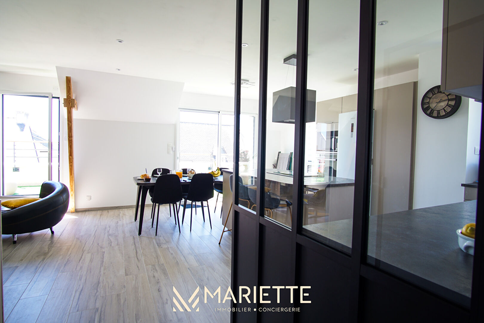 Photo -FULL- MAGNIFIQUE T3, TERRASSE VUE MER ET GARAGE image 5/6