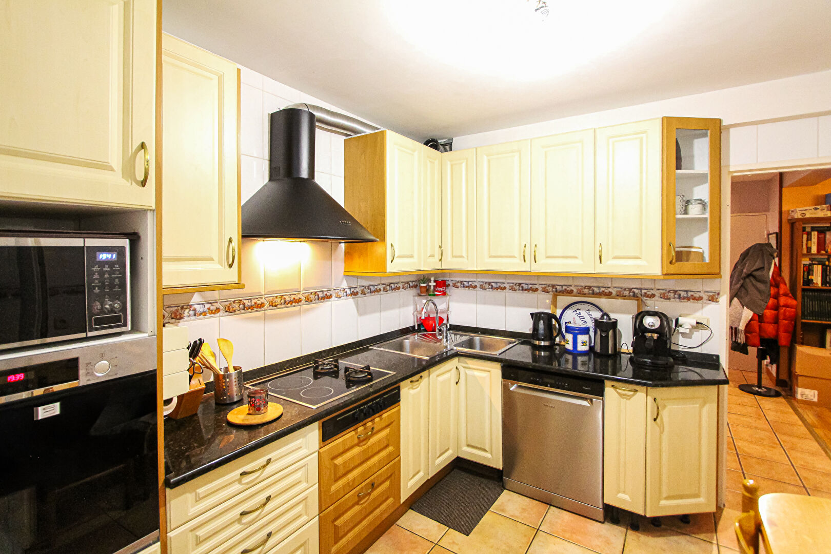 Photo HENDAYE SUD - JOLIE MAISON MITOYENNE EN DUPLEX -  TERRASSE ? JARDIN ? VERANDA image 4/6