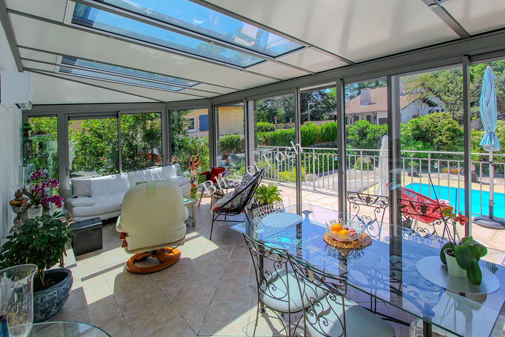Photo PARC D'HIVER BELLE VILLA LUMINEUSE TERRASSE - PISCINE- DOUBLE GARAGE image 3/6