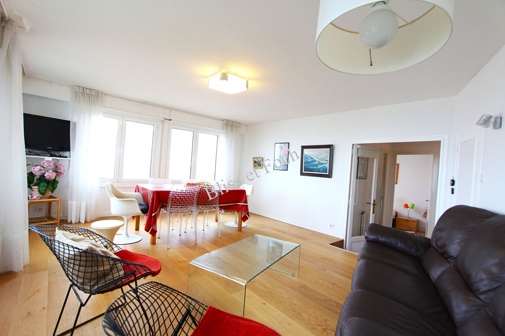 Photo BIARRITZ   HYPER CENTRE ? GRANDE PLAGE  APPARTEMENT LUMINEUX A RAFRAICHIR VUE EXCEPTIONNELLE image 6/6