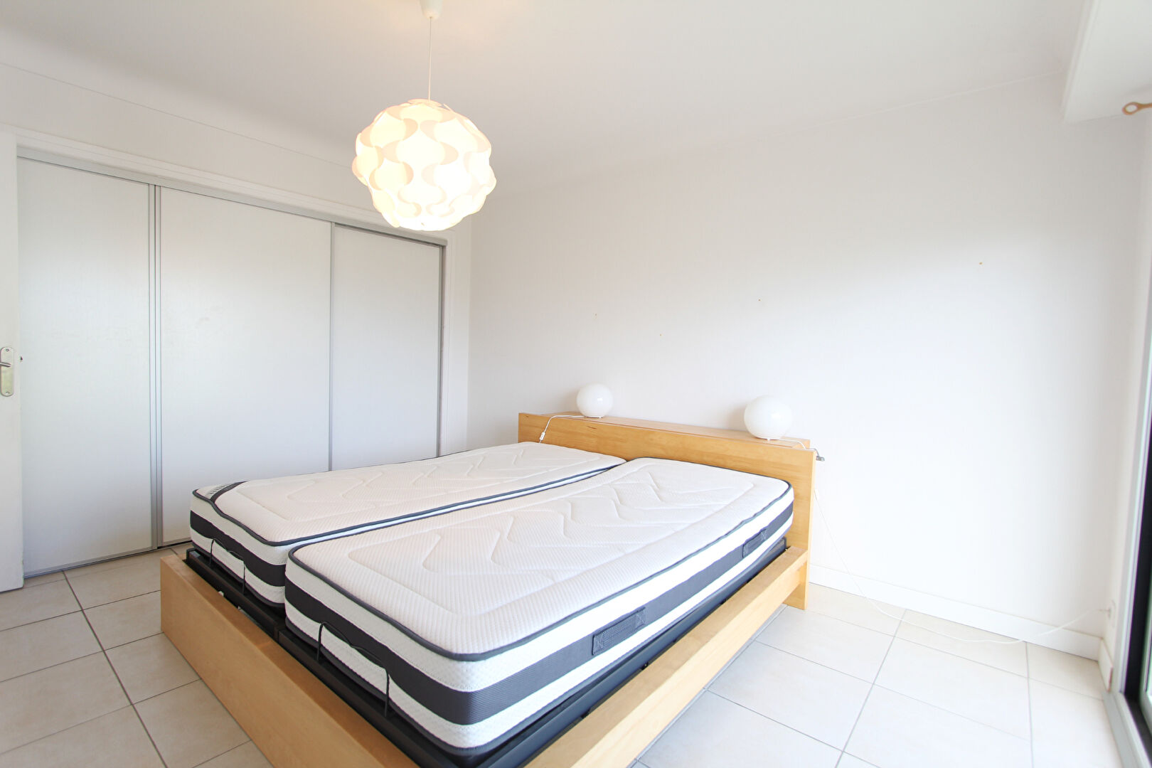 Photo BIARRITZ PROXIMITE CENTRE  APPARTEMENT LUMINEUX 3 PIECES TERRASSES ? CAVE ? GARAGE image 6/6
