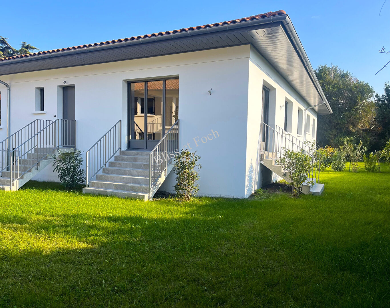 ANGLET - CENTRE - LES FLEURISTES APPARTEMENT 4 PIECES ENTIEREMENT RÉNOVÉ  JARDIN - PARKING - GRAND SOUS SOL