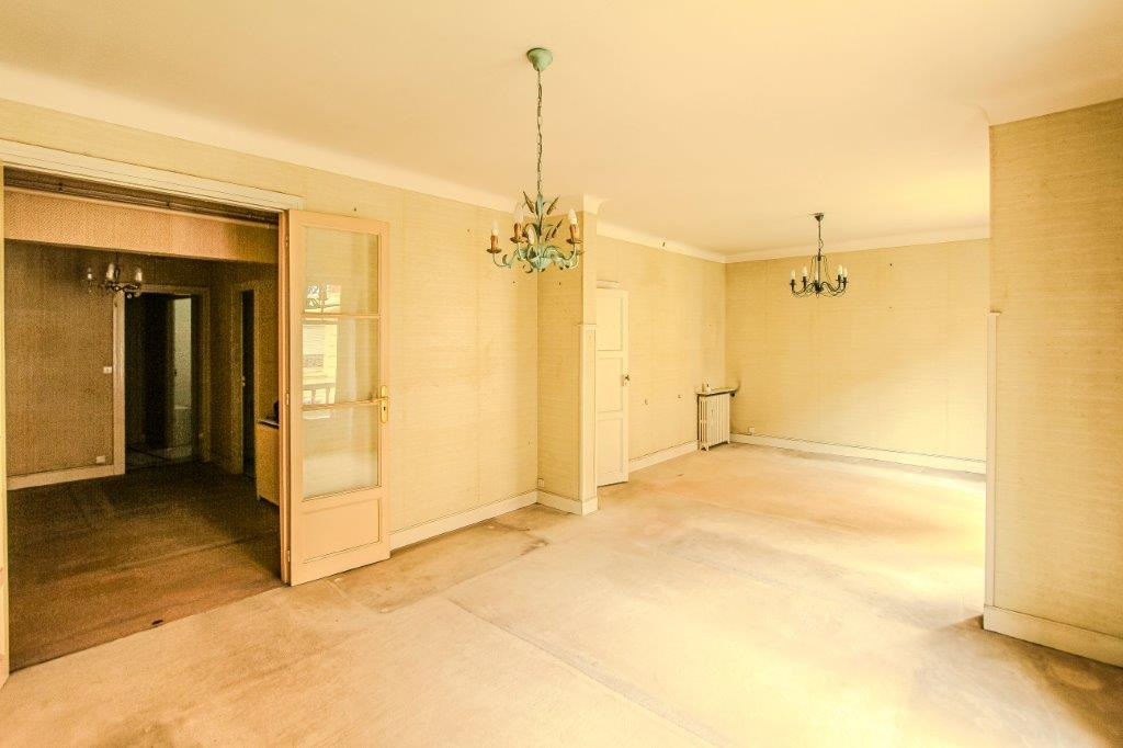 Photo BIARRITZ -QUARTIER IMPÉRIAL  SUPERBE APPARTEMENT À RENOVER RESIDENCE DE CHARME image 3/6