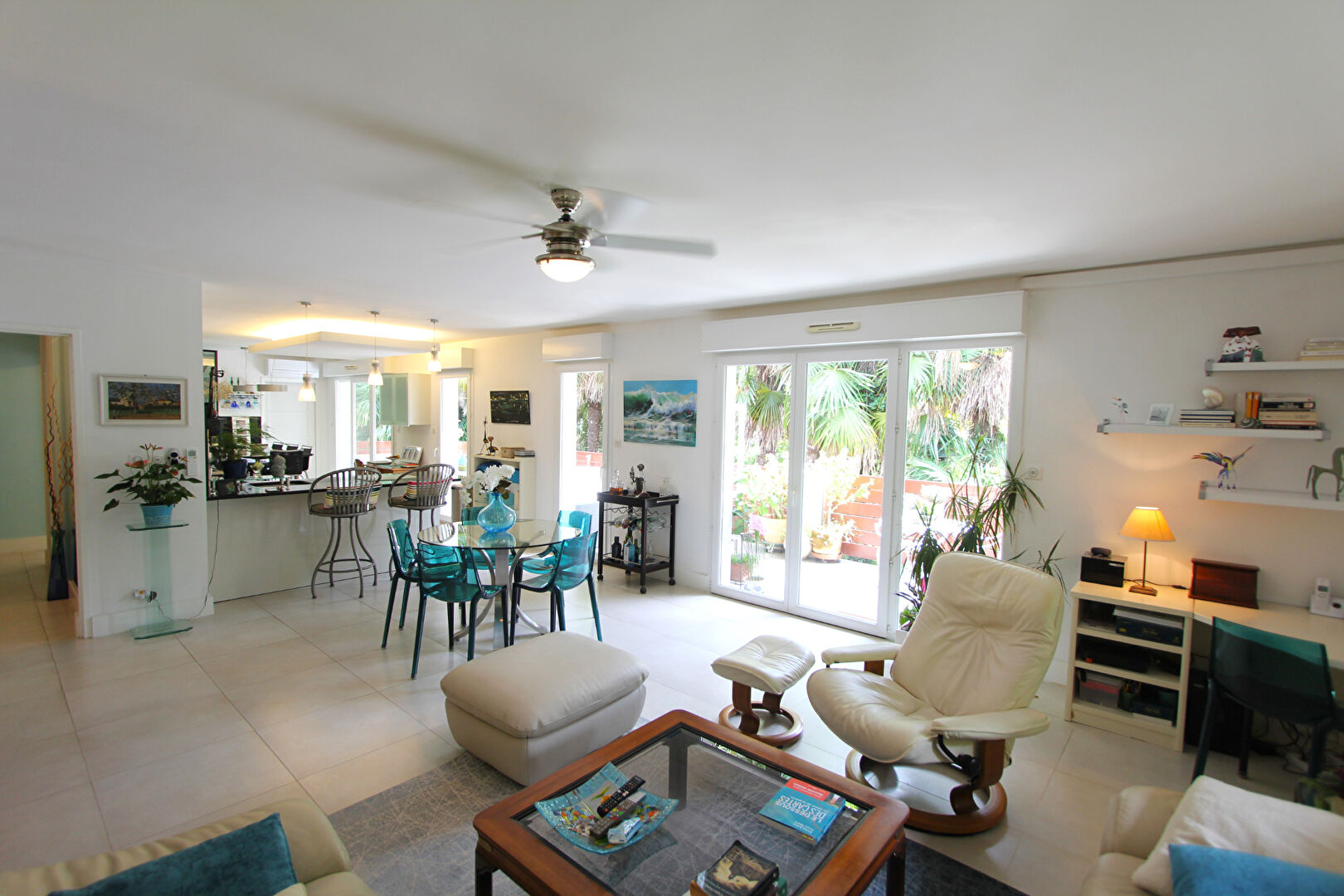 Photo ANGLET - LIMITE BIARRITZ  SUPERBE APPARTEMENT - DERNIER ETAGE  TERRASSE + GARAGE DOUBLE + PARKING image 4/6