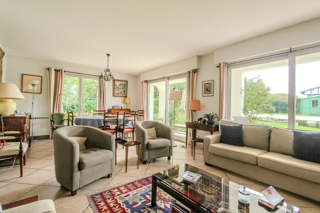 Photo ARBONNE -BELLE VILLA -VUE DEGAGEE -GARAGE - PISCINE image 4/6