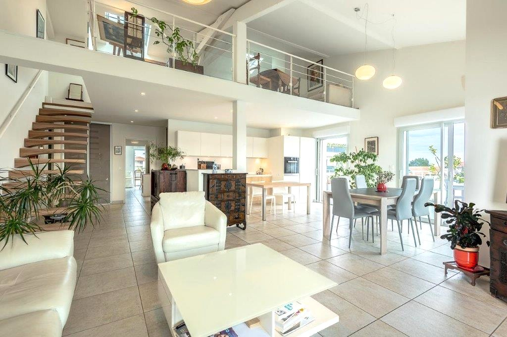 Photo CO-EXCLUSIVITE ANGLET - LA ROCHEFOUCAULT DERNIER ETAGE TERRASSE - GARAGE - CAVE image 1/6