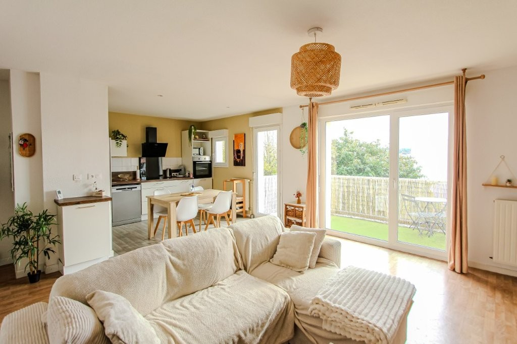 ANGLET CENTRE - PROCHE ECOLES - COMMERCES